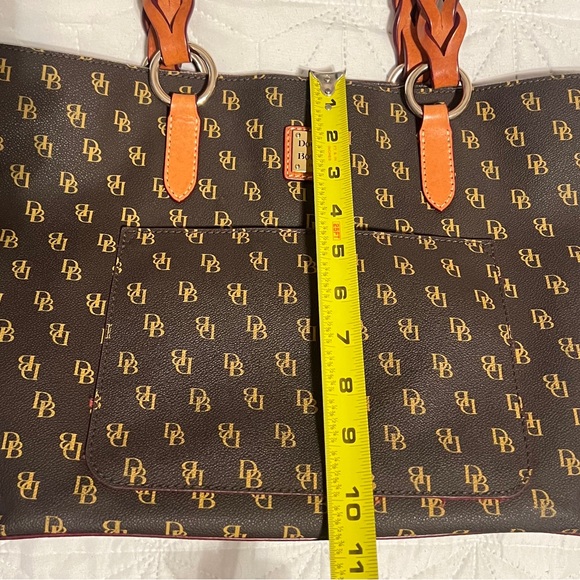 Dooney & Bourke purse - Picture 10 of 11